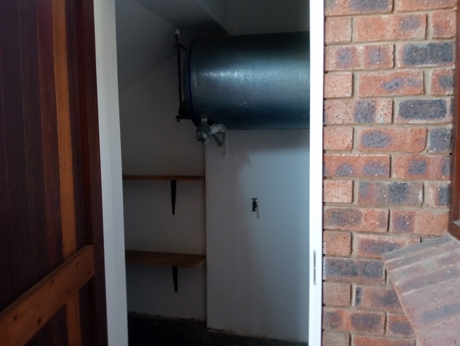 2 Bedroom Property for Sale in Langenhovenpark Free State